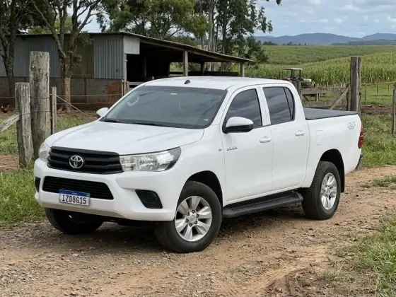 TOYOTA HILUX 2.8 POWER PACK 4X4 CD 16V DIESEL 4P MANUAL TOYOTA HILUX 2.8 POWER PACK 4X4 CD 16V DIESEL 4P MANUAL