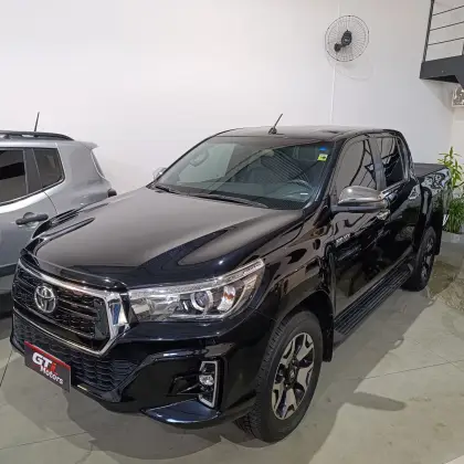 TOYOTA HILUX 2.8 SRX 4X4 CD 16V DIESEL 4P AUTOMÁTICO TOYOTA HILUX 2.8 SRX 4X4 CD 16V DIESEL 4P AUTOMÁTICO