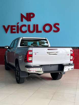 TOYOTA-HILUX-2026