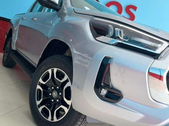TOYOTA-HILUX-2.8 D-4D TURBO DIESEL CS 4X4 MANUAL TOYOTA-HILUX-2026