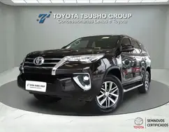 TOYOTA HILUX SW4 2.8 SRX 4X4 7 LUGARES 16V TURBO INTERCOOLER DIESEL 4P AUTOMÁTICO TOYOTA HILUX SW4 2.8 SRX 4X4 7 LUGARES 16V TURBO INTERCOOLER DIESEL 4P AUTOMÁTICO