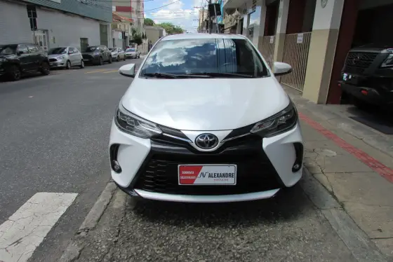 TOYOTA YARIS 1.5 16V FLEX SEDAN XLS CONNECT MULTIDRIVE TOYOTA YARIS 1.5 16V FLEX SEDAN XLS CONNECT MULTIDRIVE