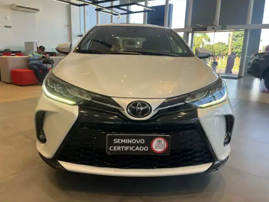 TOYOTA-YARIS-2022