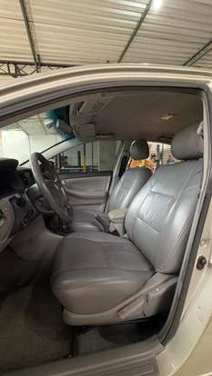TOYOTA-COROLLA-2004