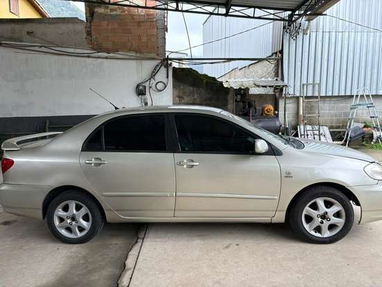 TOYOTA-COROLLA-1.8 SE-G 16V GASOLINA 4P AUTOMÁTICO TOYOTA-COROLLA-2004
