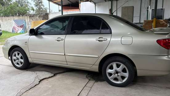 TOYOTA-COROLLA-2004