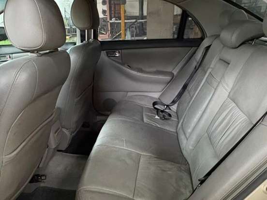 TOYOTA-COROLLA-1.8 SE-G 16V GASOLINA 4P AUTOMÁTICO TOYOTA-COROLLA-2004