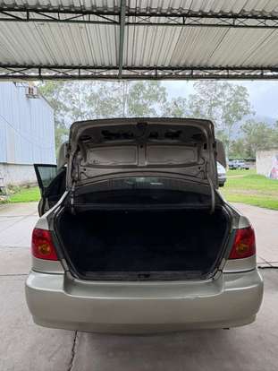 TOYOTA-COROLLA-2004