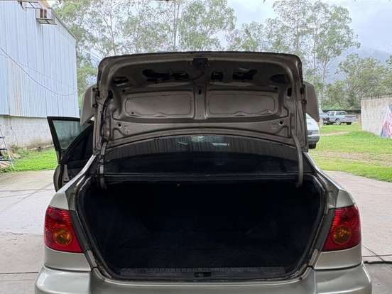 TOYOTA-COROLLA-1.8 SE-G 16V GASOLINA 4P AUTOMÁTICO TOYOTA-COROLLA-2004
