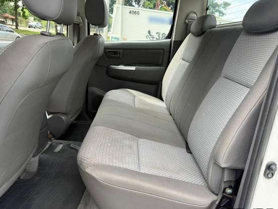 TOYOTA-HILUX-2.7 SRV 4X2 CD 16V FLEX 4P AUTOMÁTICO TOYOTA-HILUX-2015
