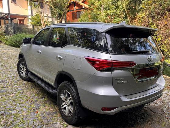 TOYOTA HILUX SW4 2.7 SR 4X2 16V FLEX 4P AUTOMÁTICO