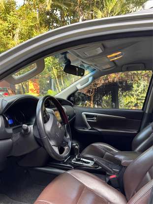 TOYOTA-HILUX SW4-2018