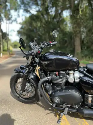 TRIUMPH-BONNEVILLE BOBBER 1200-2020