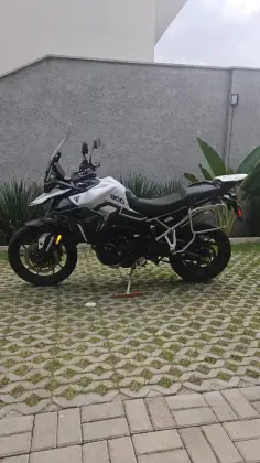 TRIUMPH TIGER 900 GT TRIUMPH TIGER 900 GT