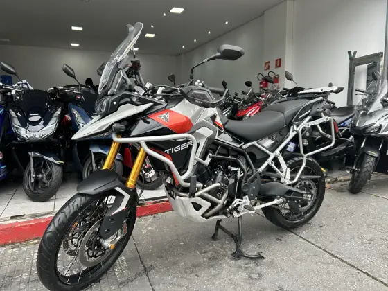 TRIUMPH TIGER 900 RALLY PRO 