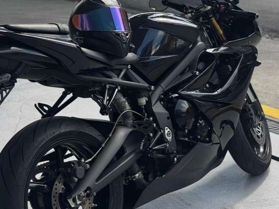 TRIUMPH-DAYTONA 675 TRIUMPH-DAYTONA 675-2009