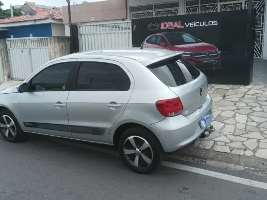 VOLKSWAGEN-GOL-1.6 MI SELEÇÃO 8V FLEX 4P MANUAL G.VI VOLKSWAGEN-GOL-2013