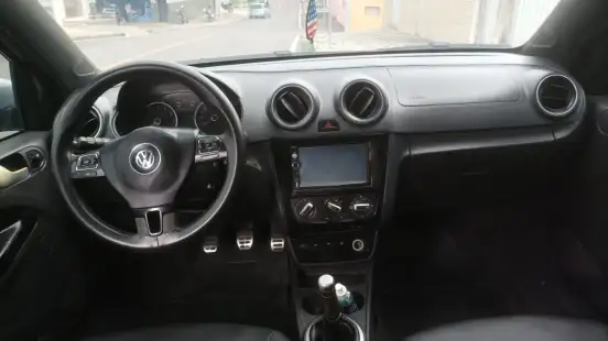 VOLKSWAGEN-GOL-1.6 MI SELEÇÃO 8V FLEX 4P MANUAL G.VI VOLKSWAGEN-GOL-2013
