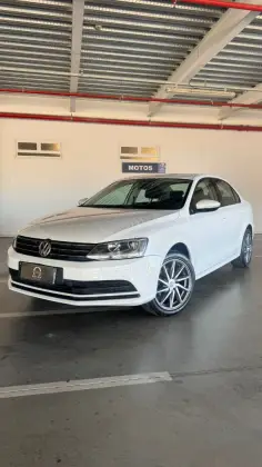 VOLKSWAGEN JETTA 2.0 COMFORTLINE FLEX 4P TIPTRONIC VOLKSWAGEN JETTA 2.0 COMFORTLINE FLEX 4P TIPTRONIC