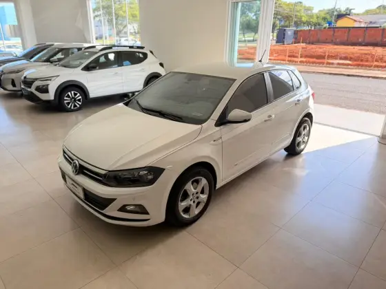 VOLKSWAGEN POLO 1.0 200 TSI COMFORTLINE AUTOMÁTICO VOLKSWAGEN POLO 1.0 200 TSI COMFORTLINE AUTOMÁTICO