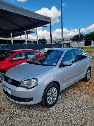 VOLKSWAGEN POLO SEDAN 1.6 MI 8V FLEX 4P MANUAL VOLKSWAGEN POLO SEDAN 1.6 MI 8V FLEX 4P MANUAL
