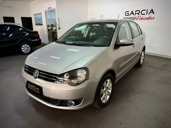 VOLKSWAGEN POLO SEDAN 2.0 MI COMFORTLINE 8V FLEX 4P MANUAL