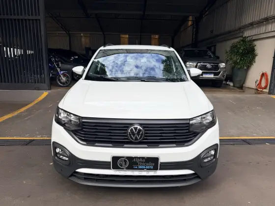 VOLKSWAGEN T-CROSS 1.0 200 TSI TOTAL FLEX AUTOMÁTICO VOLKSWAGEN T-CROSS 1.0 200 TSI TOTAL FLEX AUTOMÁTICO