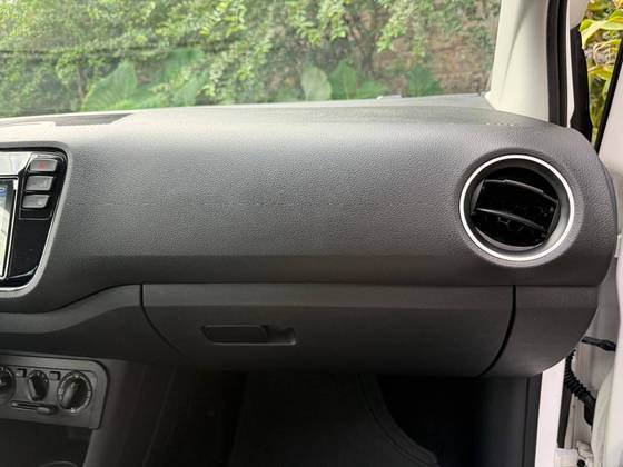 /en/city-florianopolis/cate-car-used-car/volkswagen-up-2017-1-0-mpi-track-12v-flex-4p-manual-48402378979869696/-15