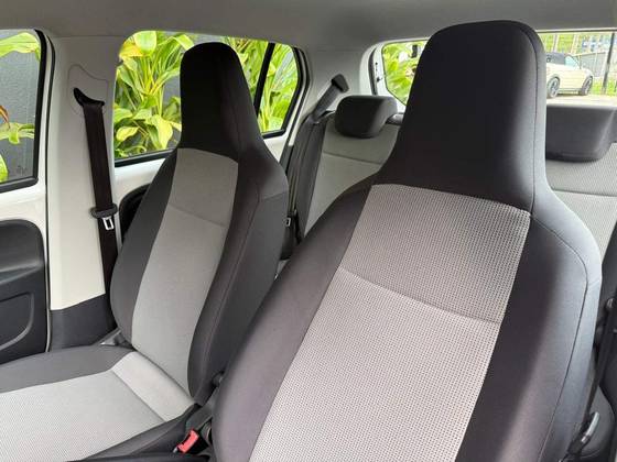 /en/city-florianopolis/cate-car-used-car/volkswagen-up-2017-1-0-mpi-track-12v-flex-4p-manual-48402378979869696/-17