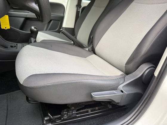 /en/city-florianopolis/cate-car-used-car/volkswagen-up-2017-1-0-mpi-track-12v-flex-4p-manual-48402378979869696/-19