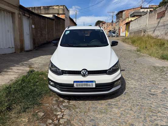 VOLKSWAGEN-FOX-2019