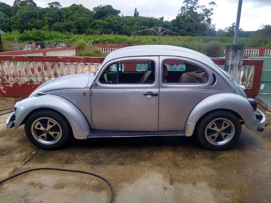 VOLKSWAGEN-FUSCA-1982