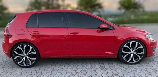 VOLKSWAGEN-GOLF-2014