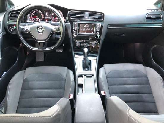 VOLKSWAGEN-GOLF-2014