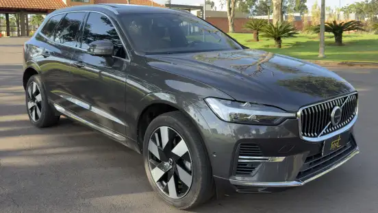 VOLVO-XC60-2023