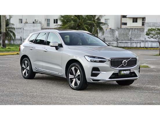 VOLVO-XC60-2022