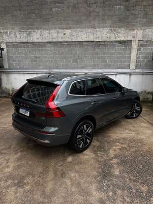 VOLVO-XC60-2025
