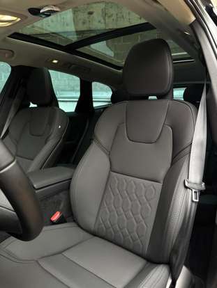 VOLVO-XC60-2.0 T8 PHEV PLUS AWD GEARTRONIC VOLVO-XC60-2025