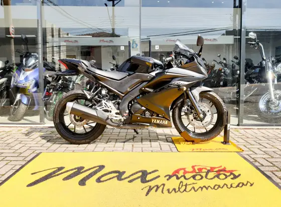 YAMAHA YZF R15 YAMAHA YZF R15