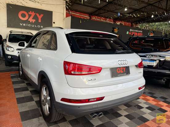 AUDI-Q3-2015