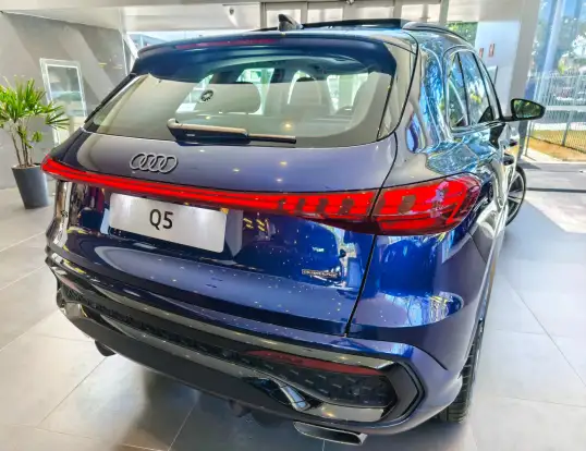 AUDI-Q5-2.0 TFSI GASOLINA S LINE QUATTRO S TRONIC AUDI-Q5-2025