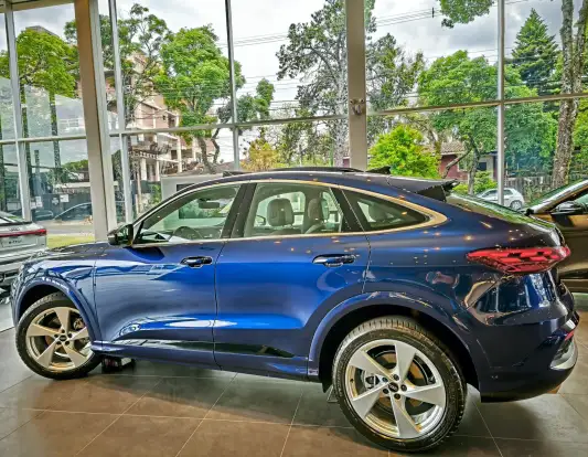 AUDI-Q5-2025
