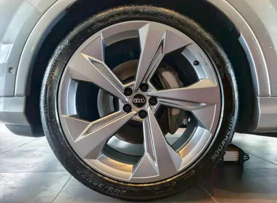 AUDI-Q7-2026