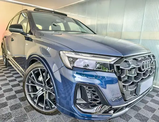 AUDI-Q7-2025