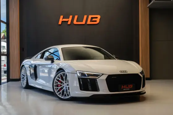 AUDI R8 5.2 FSI COUPE PLUS QUATTRO V10 40V GASOLINA 2P S TRONIC AUDI R8 5.2 FSI COUPE PLUS QUATTRO V10 40V GASOLINA 2P S TRONIC