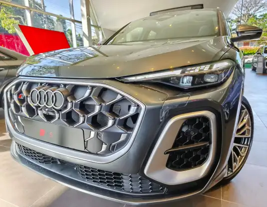 AUDI-SQ5-2025