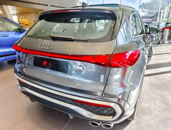 AUDI-SQ5-2025