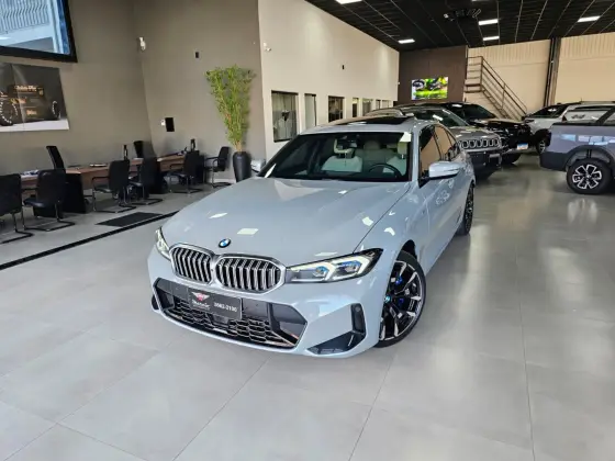 BMW 320i 2.0 16V TURBO FLEX M SPORT AUTOMÁTICO BMW 320i 2.0 16V TURBO FLEX M SPORT AUTOMÁTICO