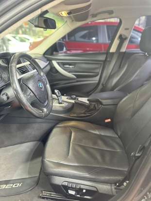 BMW-320i-2013