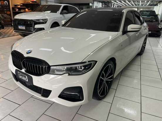 BMW-320i-2020